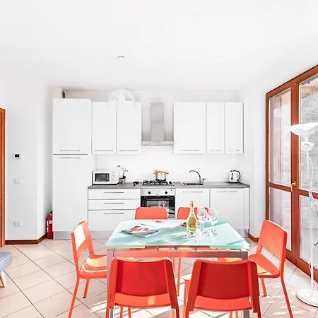 Sole Apartment *